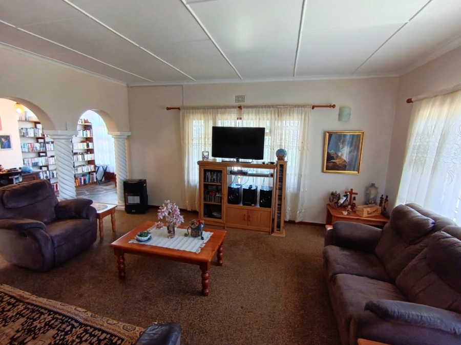 3 Bedroom Property for Sale in Albertinia Western Cape